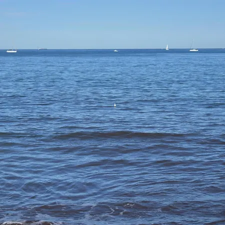 Castillo Playa By Edeal Homes دينايا